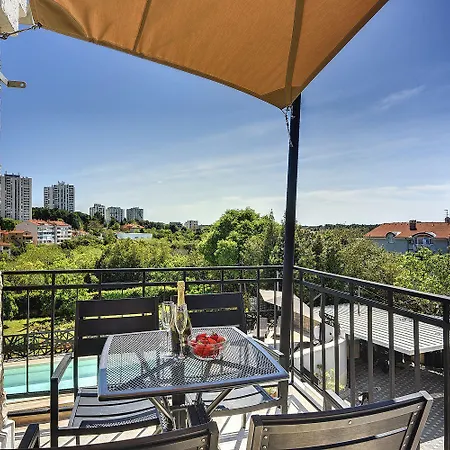 Lägenhet Nur 200 Meter Zum Mit Salzwasserpool, Fahrraeder, Sonnenterrasse Pula